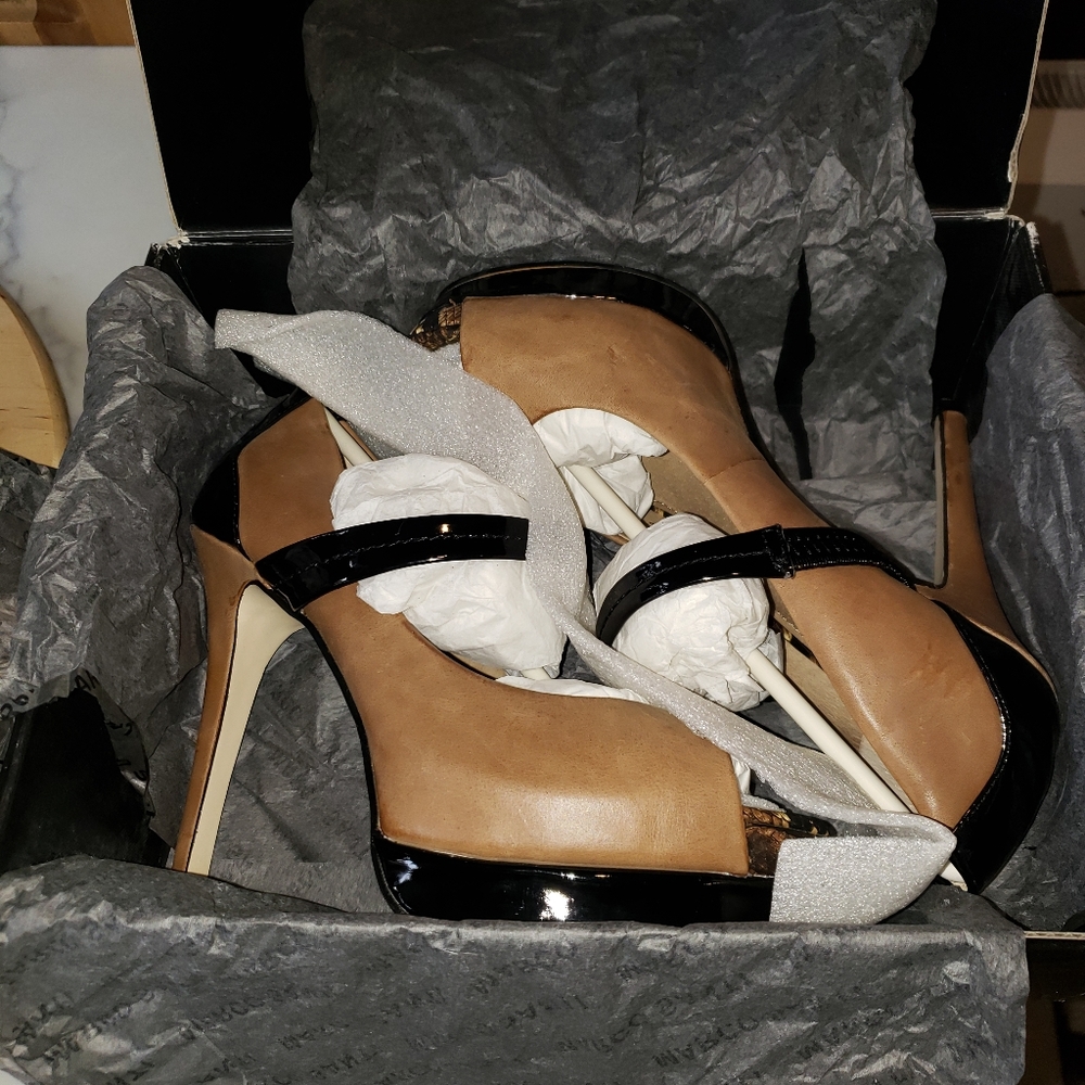 Shoes - Picture 5 of 5